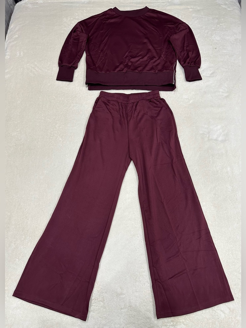 Women's Loungewear Wide-Leg Sweatpant and Long Sleeve Top Burgundy Size S. - Picture 2 of 9